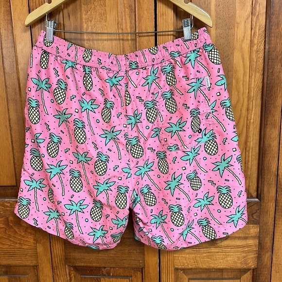 Maamgic Pink/Pineapple Swim Trunks w/Mesh Lining Size XXL - Picture 2 of 11